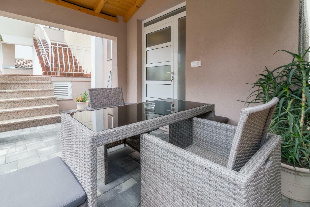 Apartmani Drago Biograd Na Moru Extérieur photo