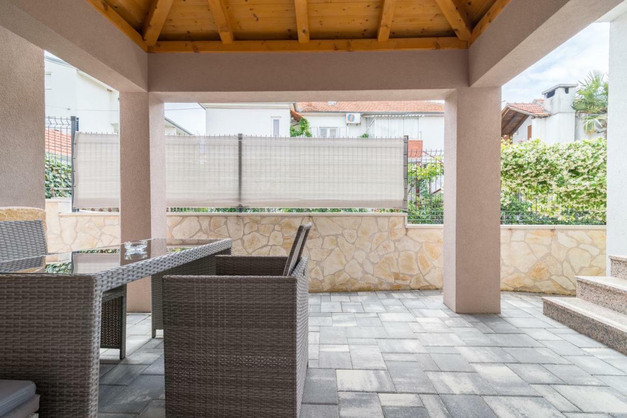 Apartmani Drago Biograd Na Moru Extérieur photo